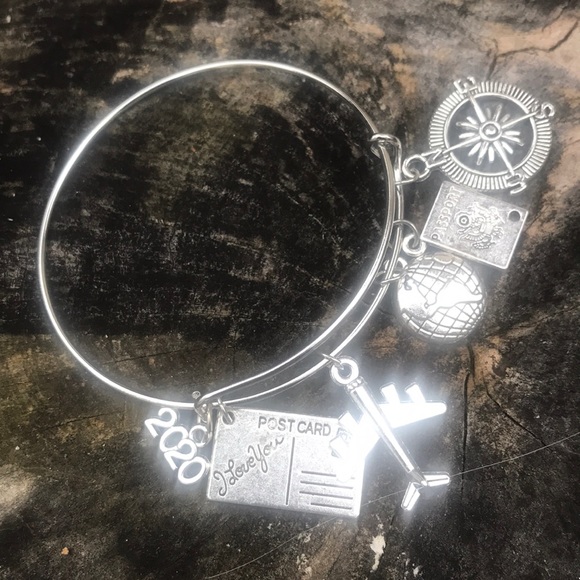 Traveling charm bracelet - Picture 2 of 8